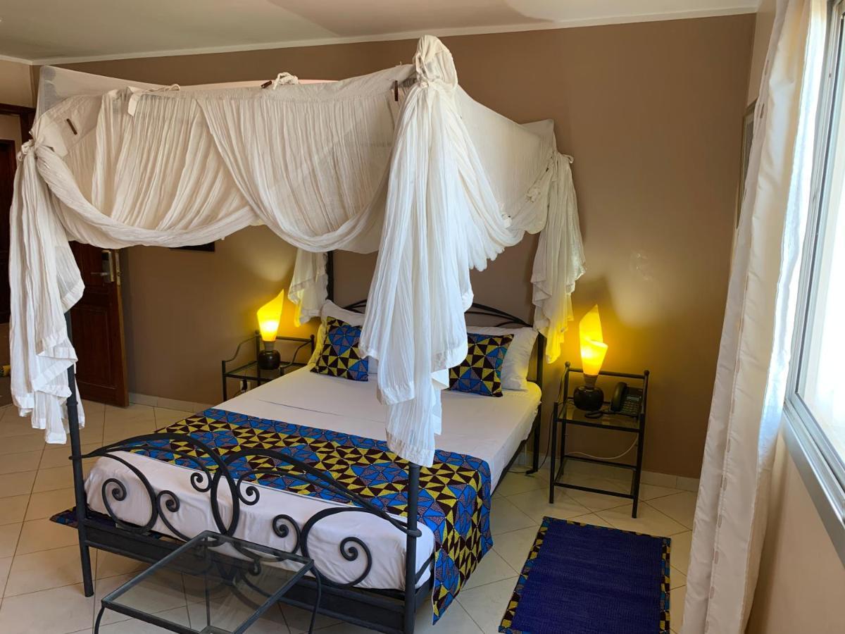 דקר Le Lodge Des Almadies מראה חיצוני תמונה