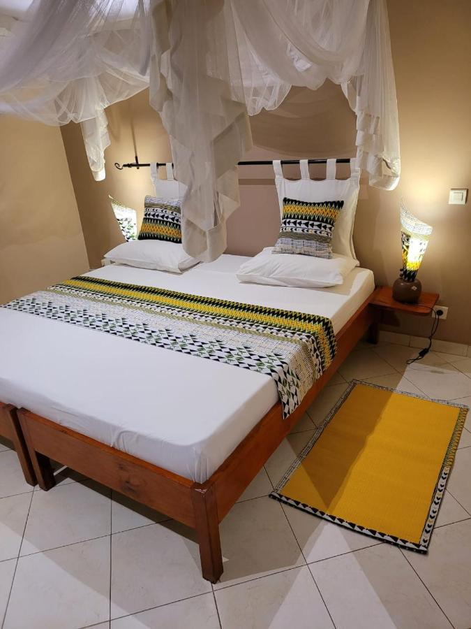 דקר Le Lodge Des Almadies מראה חיצוני תמונה