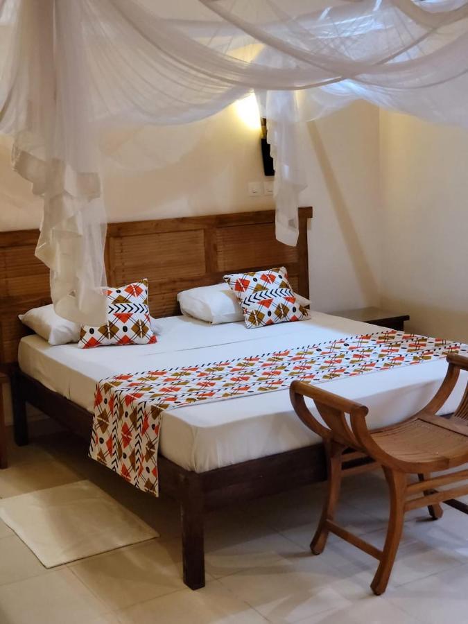 דקר Le Lodge Des Almadies מראה חיצוני תמונה