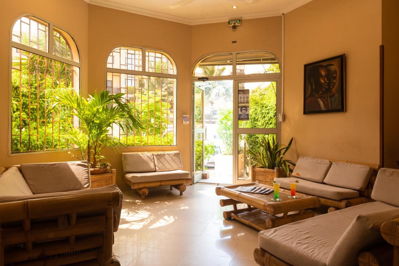 דקר Le Lodge Des Almadies מראה חיצוני תמונה
