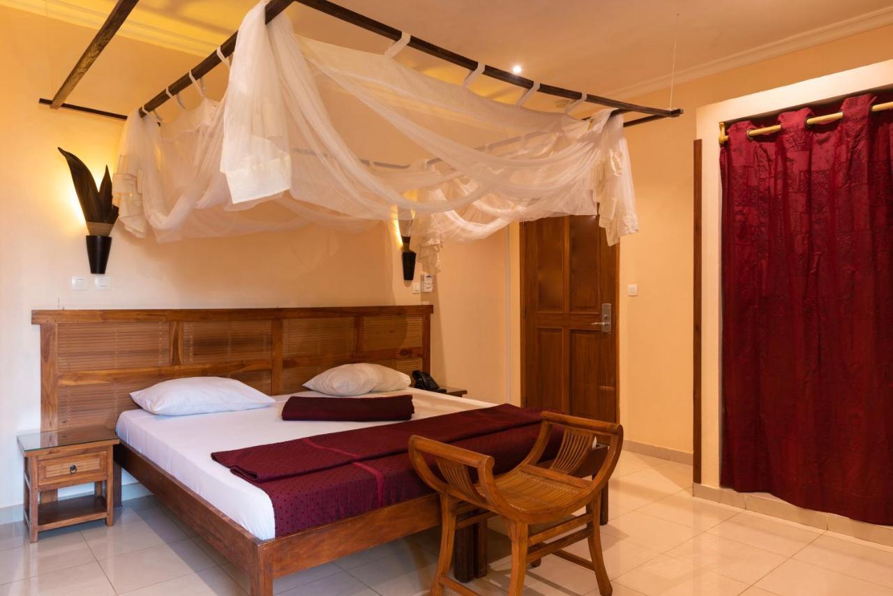 דקר Le Lodge Des Almadies מראה חיצוני תמונה