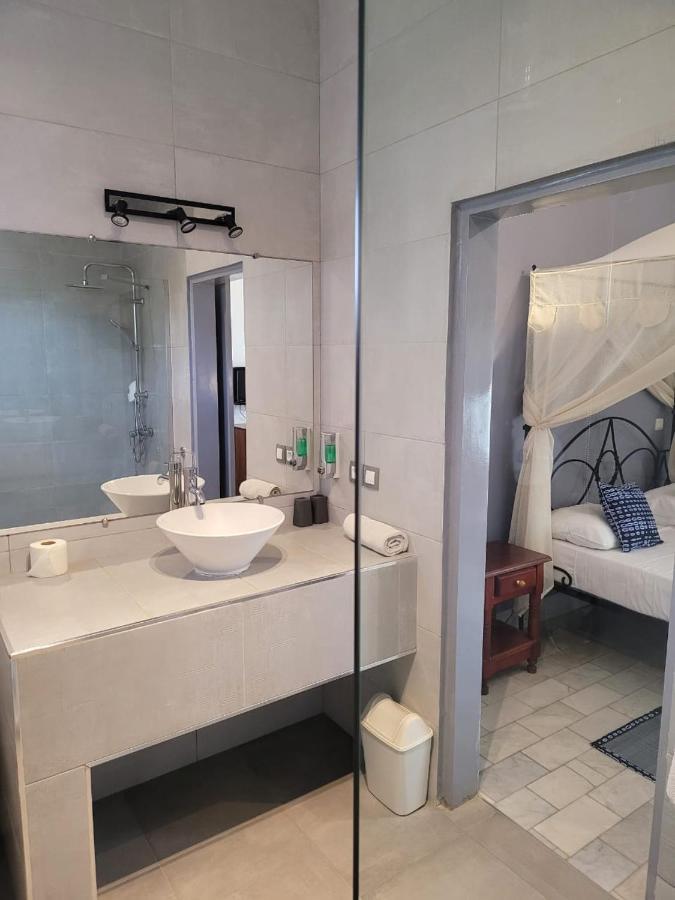 דקר Le Lodge Des Almadies מראה חיצוני תמונה