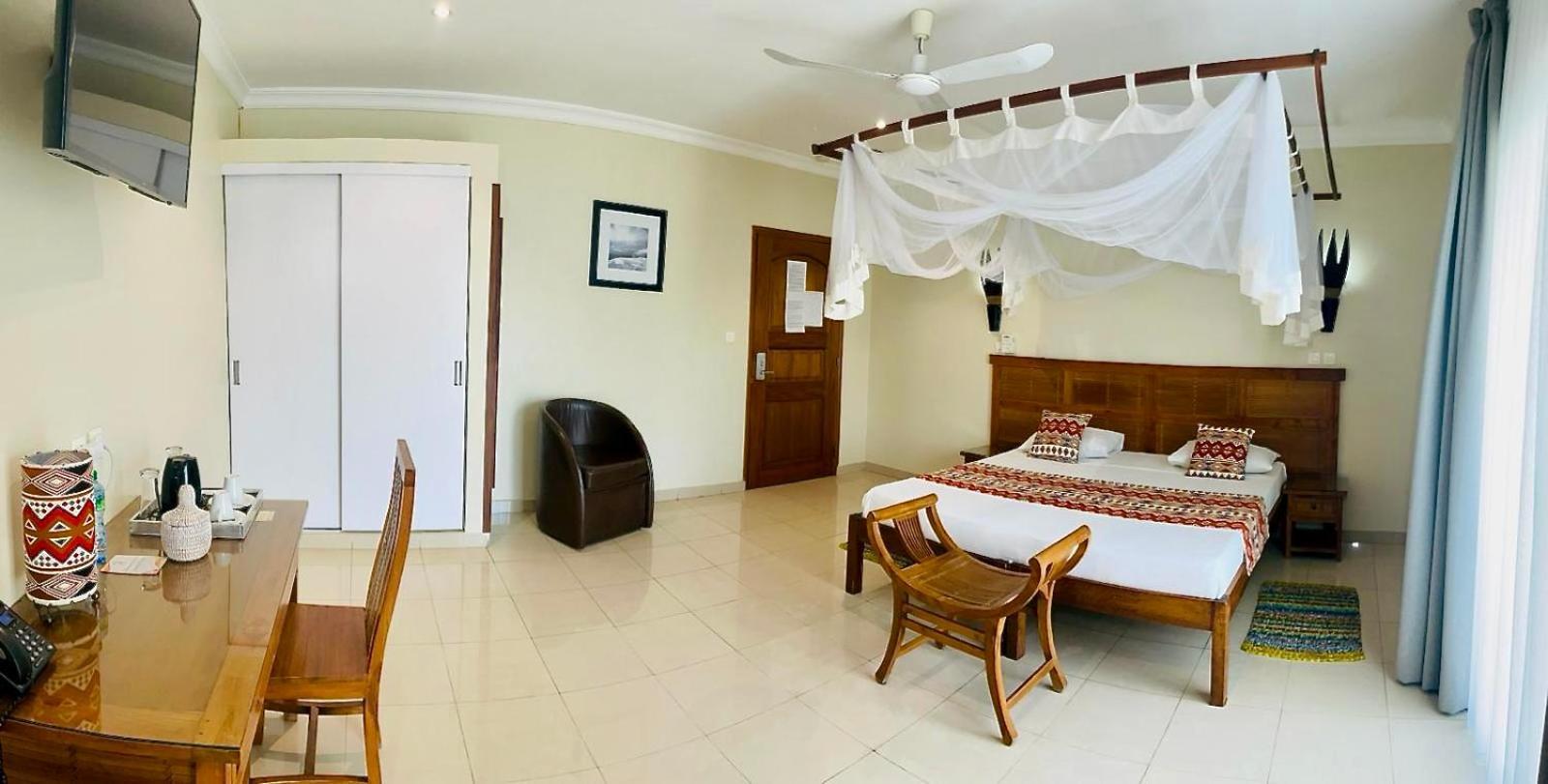דקר Le Lodge Des Almadies מראה חיצוני תמונה