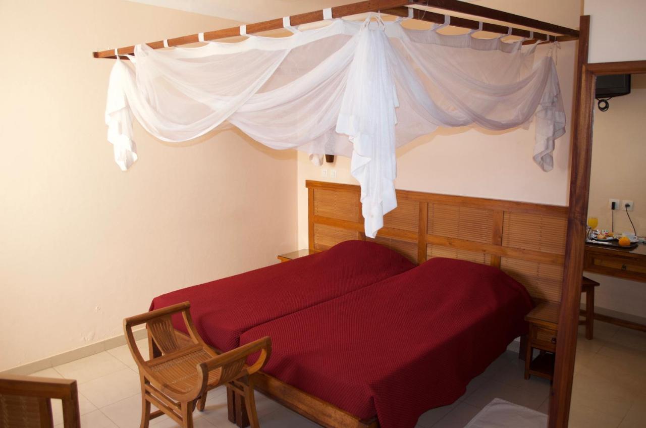 דקר Le Lodge Des Almadies מראה חיצוני תמונה