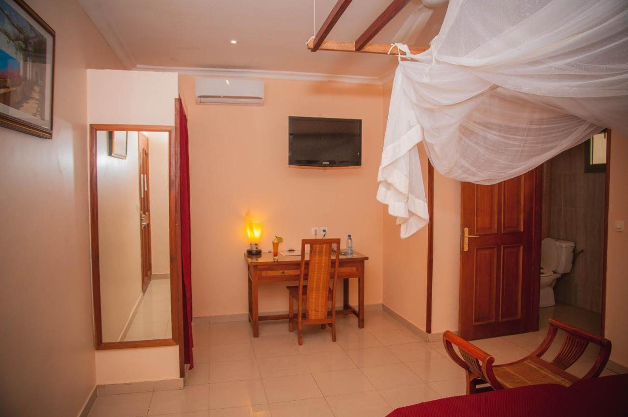 דקר Le Lodge Des Almadies מראה חיצוני תמונה